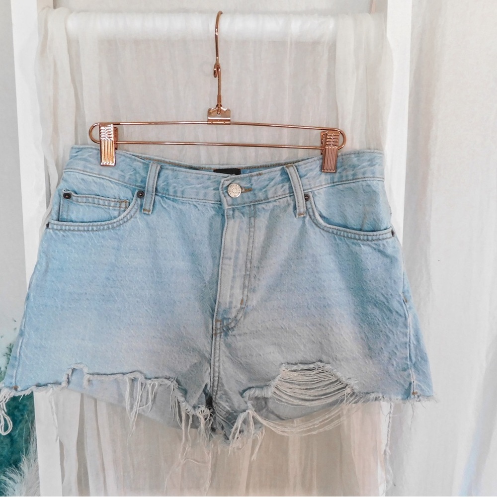 Urban Outfitters (BDG) Girlfriend High Rise Shorts | Size 28
